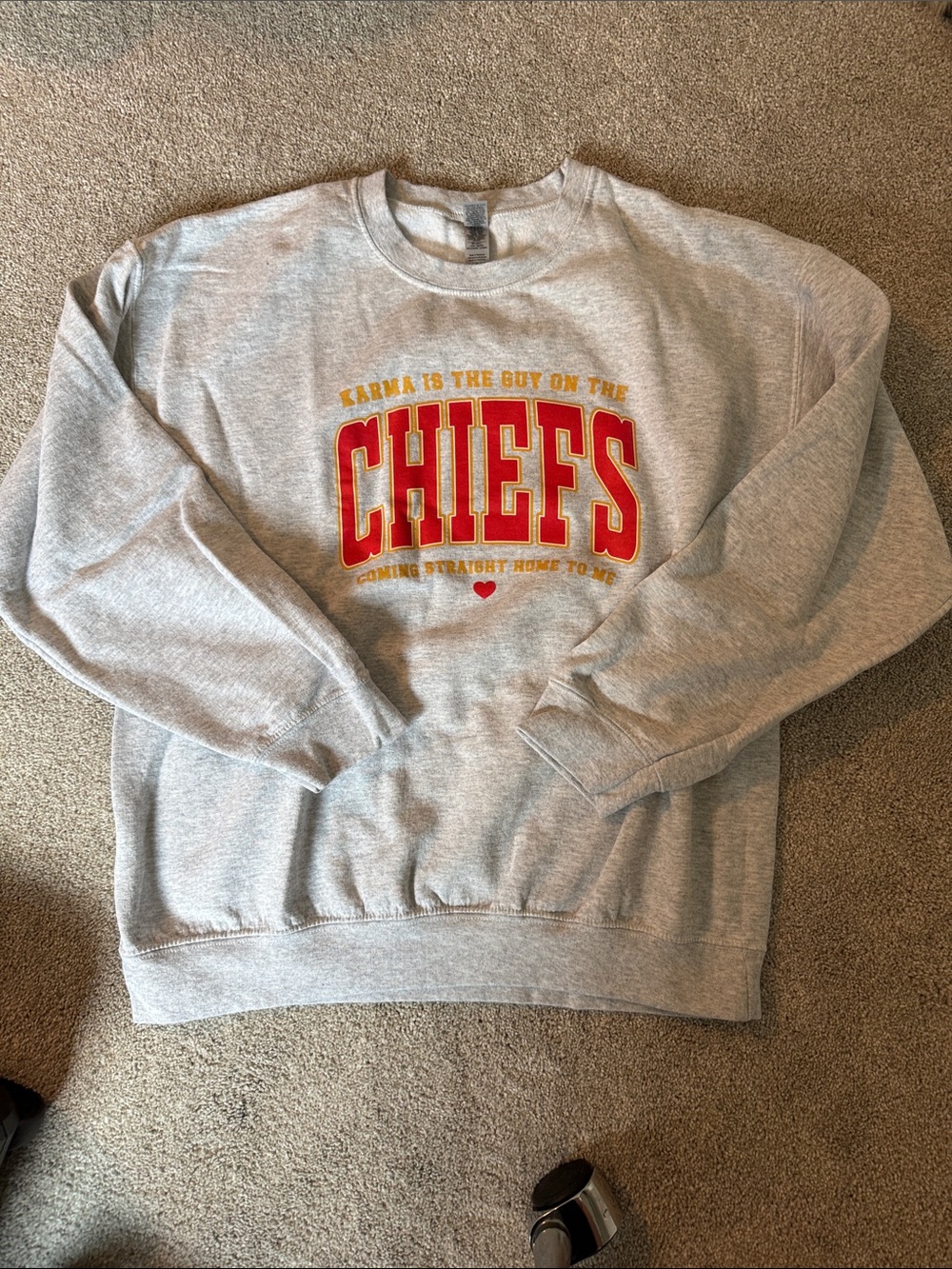 Taylor Swift CHIEFS Printed Crewneck Sweatshirt - Gray with Red & Gold Logo
